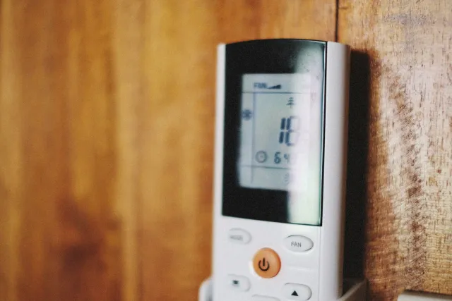 Remote AC dengan suhu hemat energi